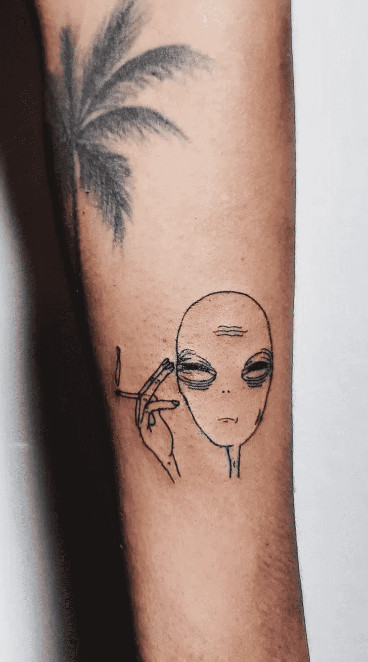 Alien Tattoo Figure