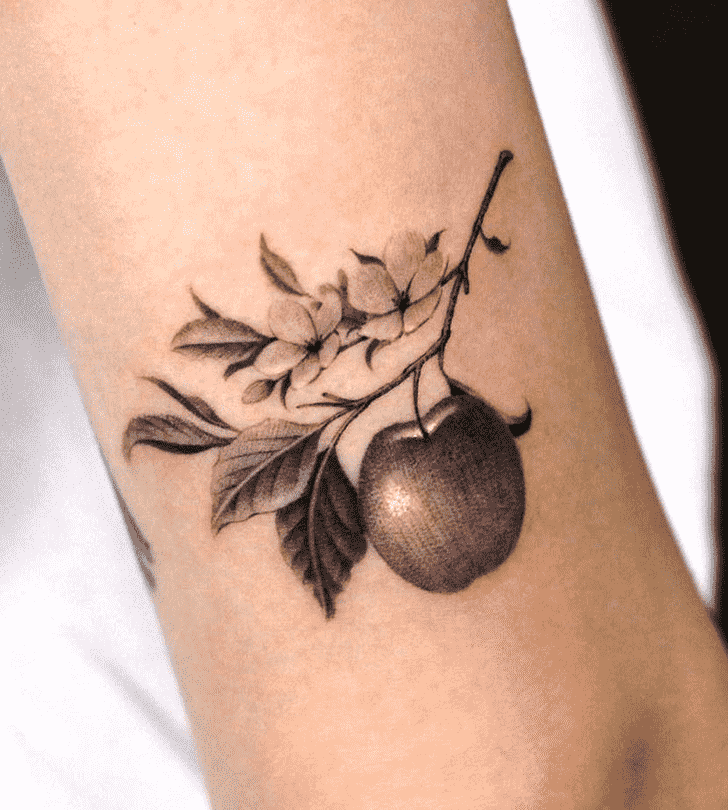 Apple Tattoo Figure