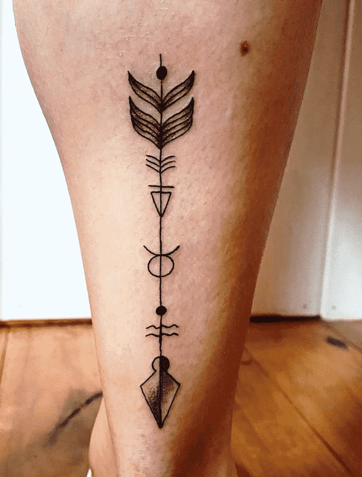 Arrow Tattoo Figure