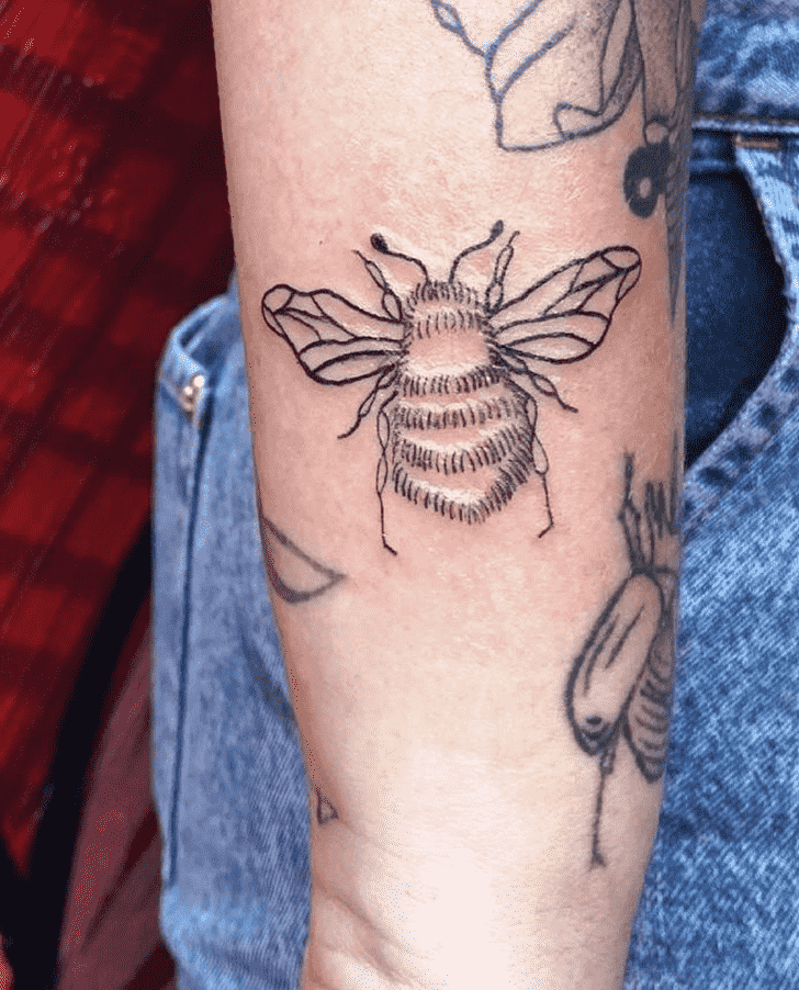 Bee Tattoo Shot