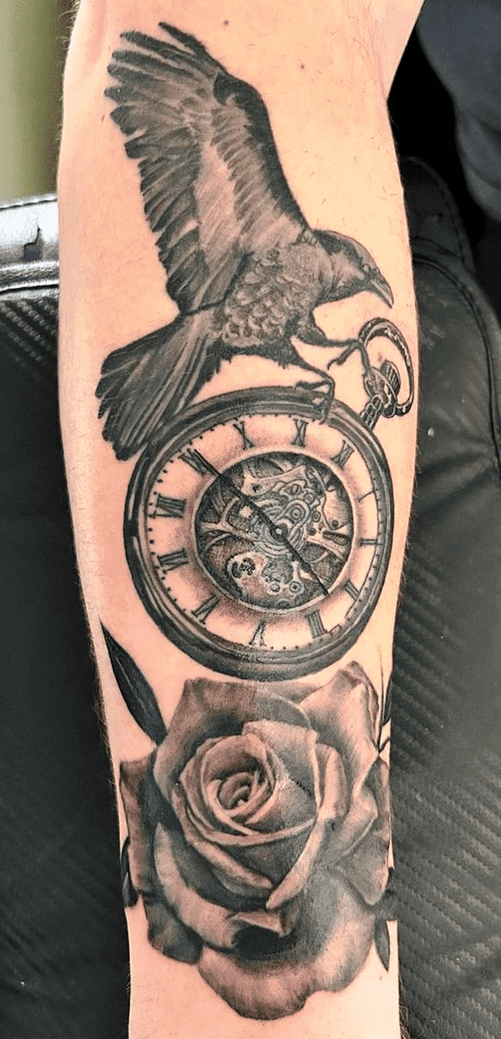 Clock Tattoo Figure