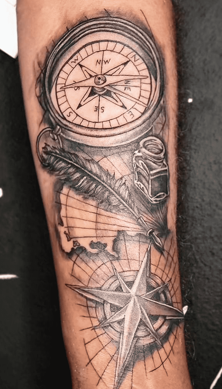 Compass Tattoo Figure