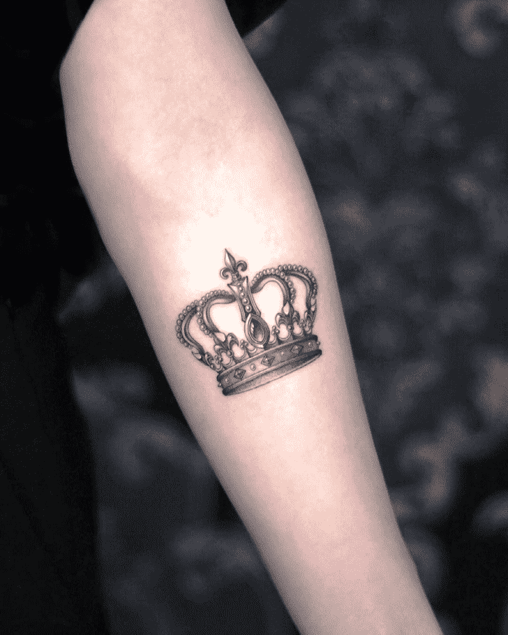 Crown Tattoo Snapshot