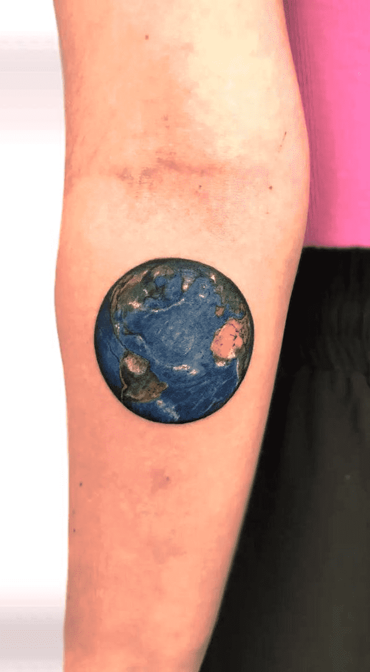 Earth Tattoo Figure