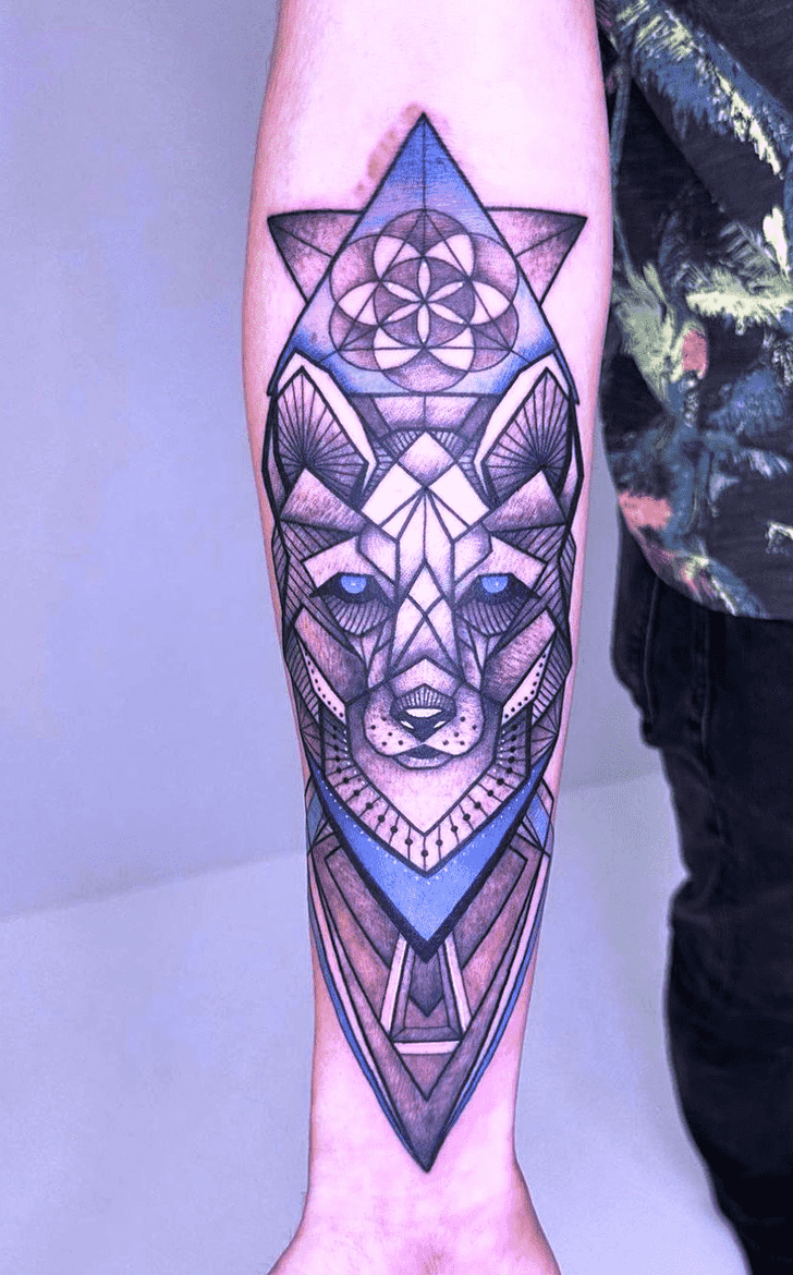 Geometric Wolf Tattoo Figure