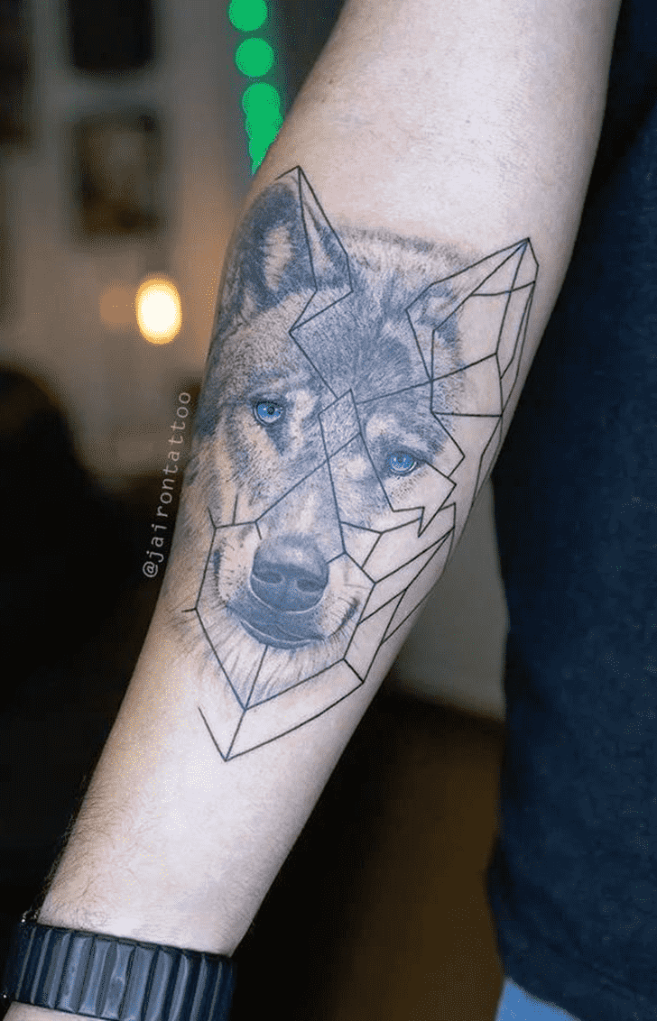 Geometric Wolf Tattoo Snapshot