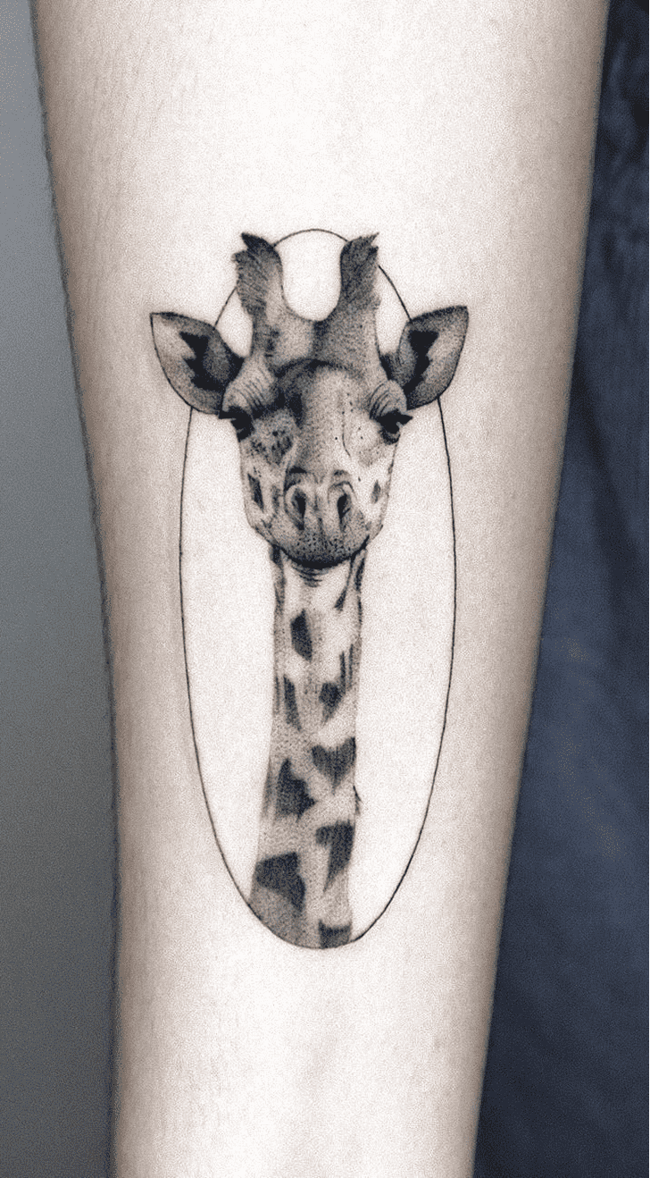 Giraffe Tattoo Photos