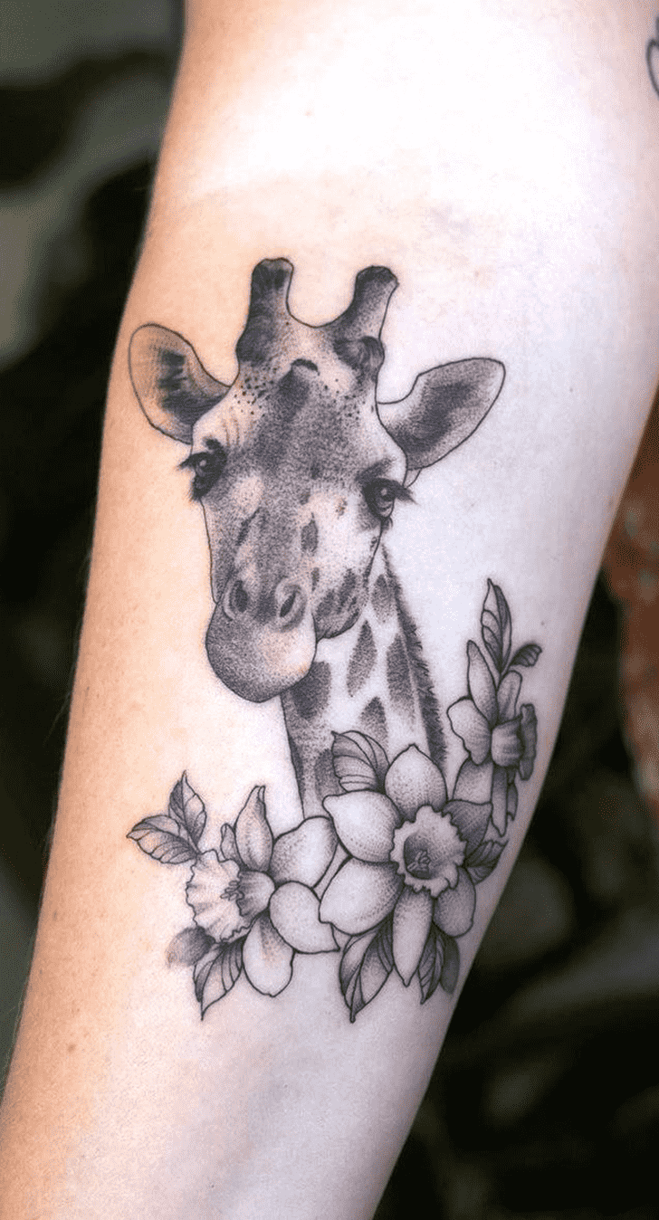 Giraffe Tattoo Photo