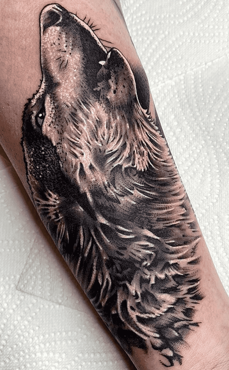 Howling Wolf Tattoo Figure