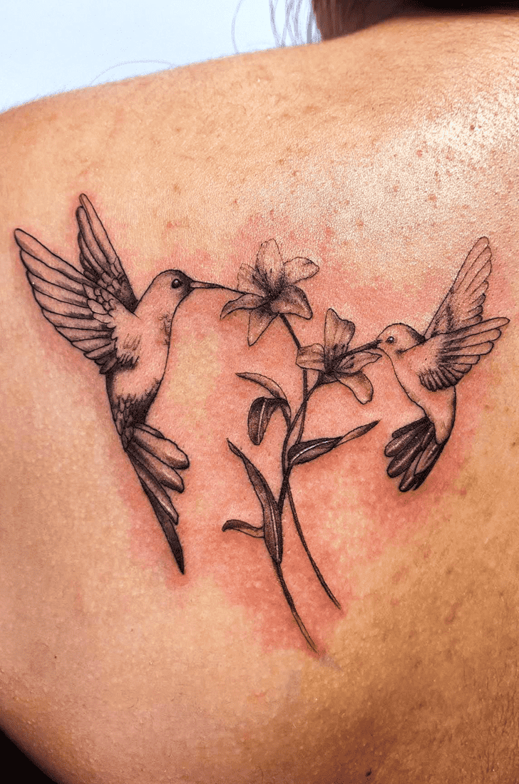 Hummingbird Tattoo Figure