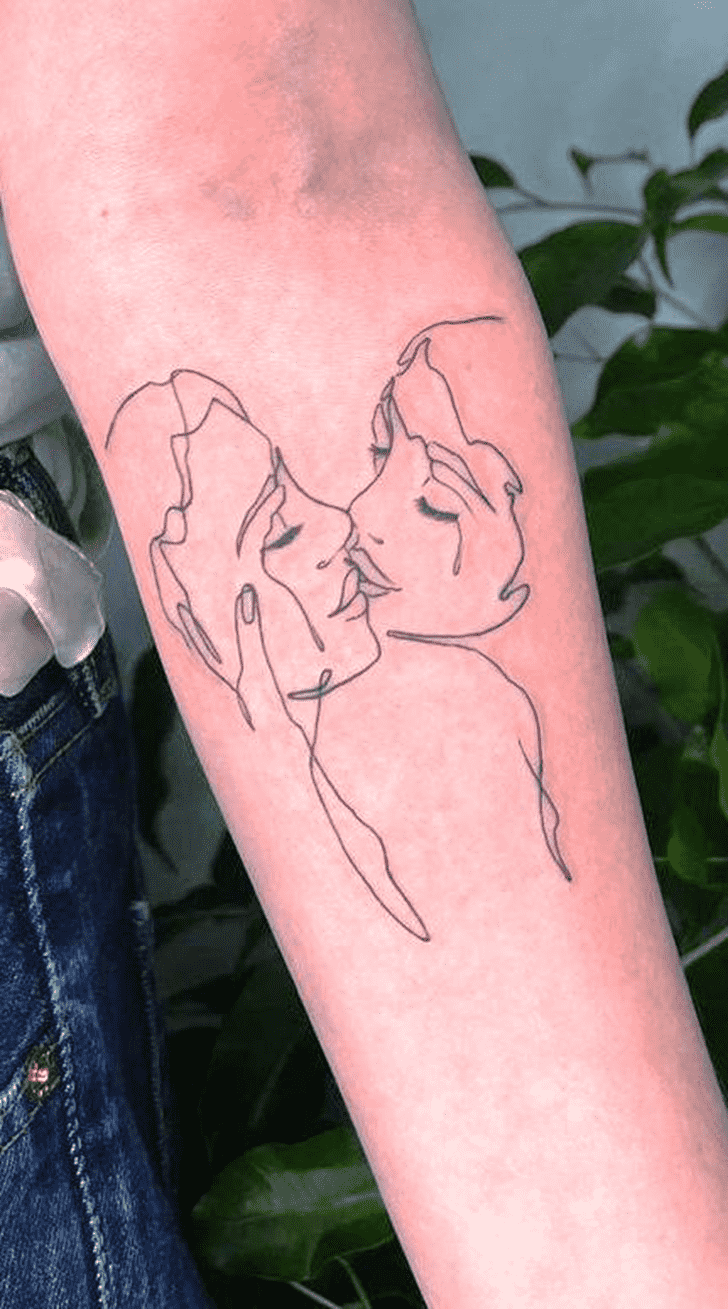 Kiss Day Tattoo Photos
