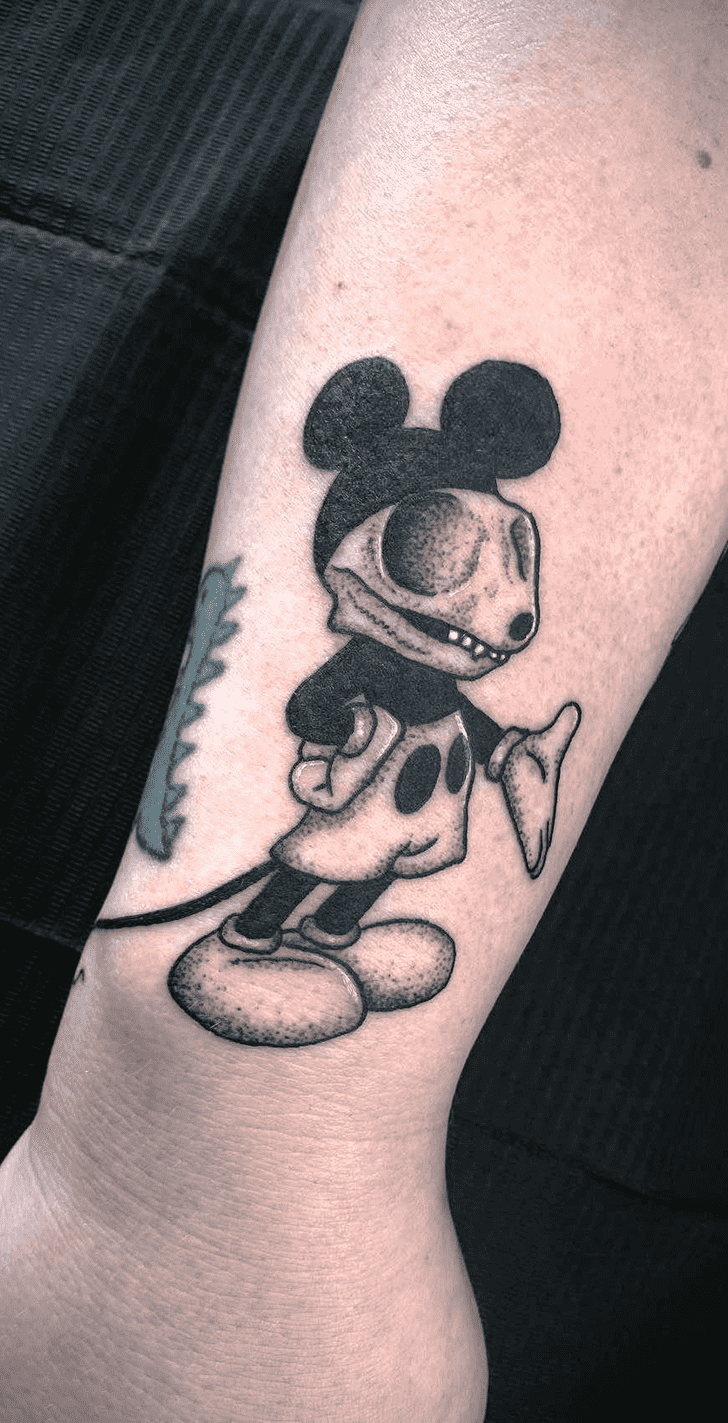 Micky Mouse Tattoo Figure