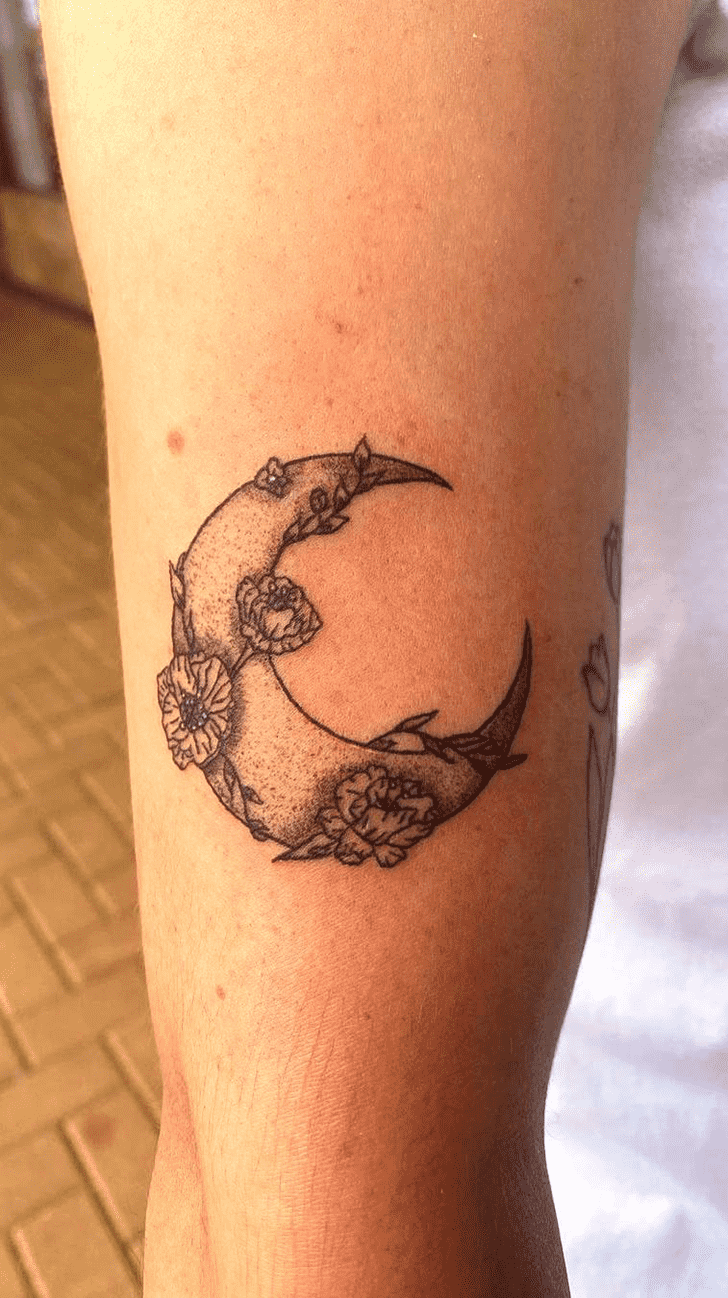 Moon Tattoo Photo