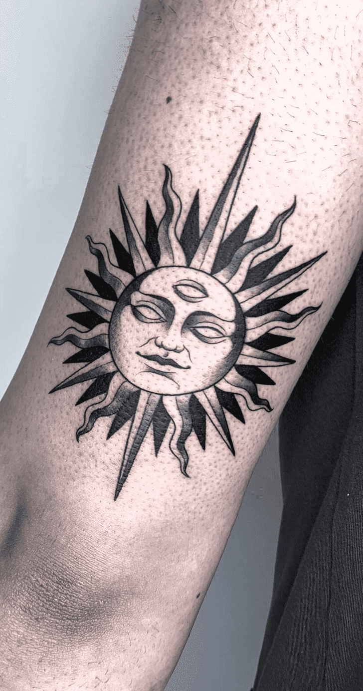 Sun Tattoo Photo