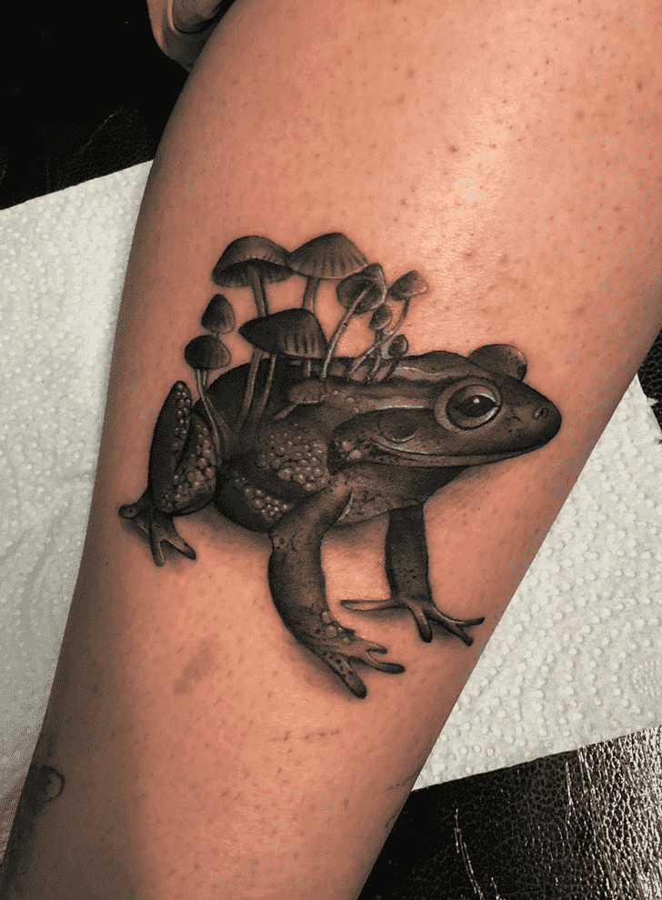Toad Tattoo Shot