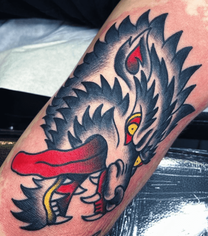 Traditional Wolf Tattoo Figure