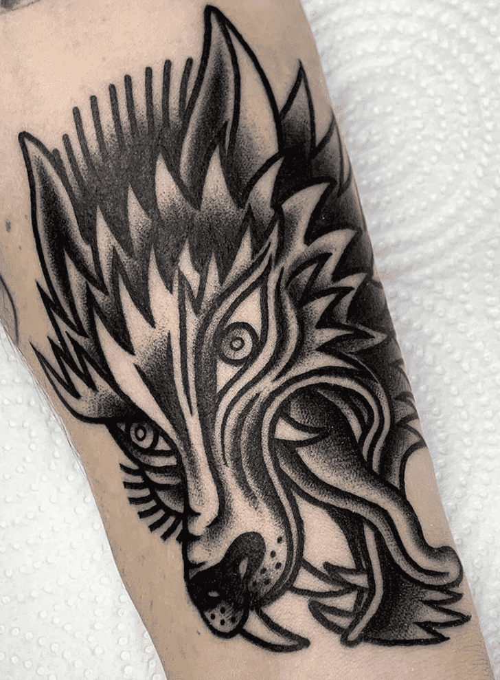 Traditional Wolf Tattoo Picture