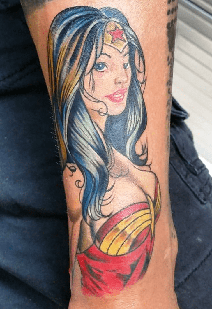 Wonder Woman Tattoo Figure